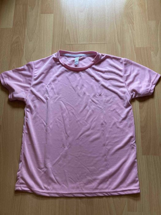 Чисто нова розова тениска унисекс