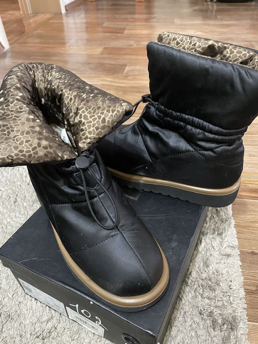 Продам сапоги угги дутики