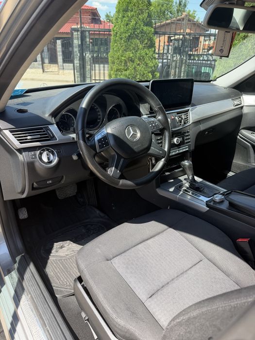 Mercedes E220,132ks,TOP