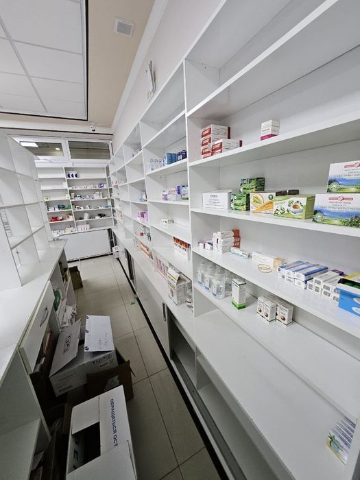 Продаётся прилавки для аптеки и магазинов