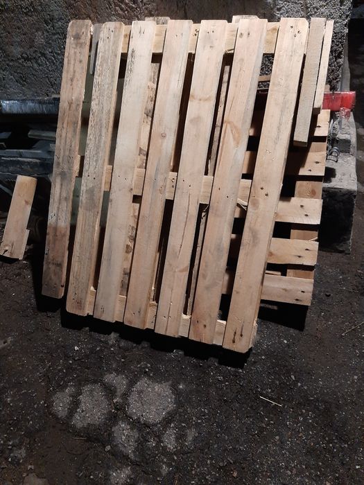 Три палеты продам