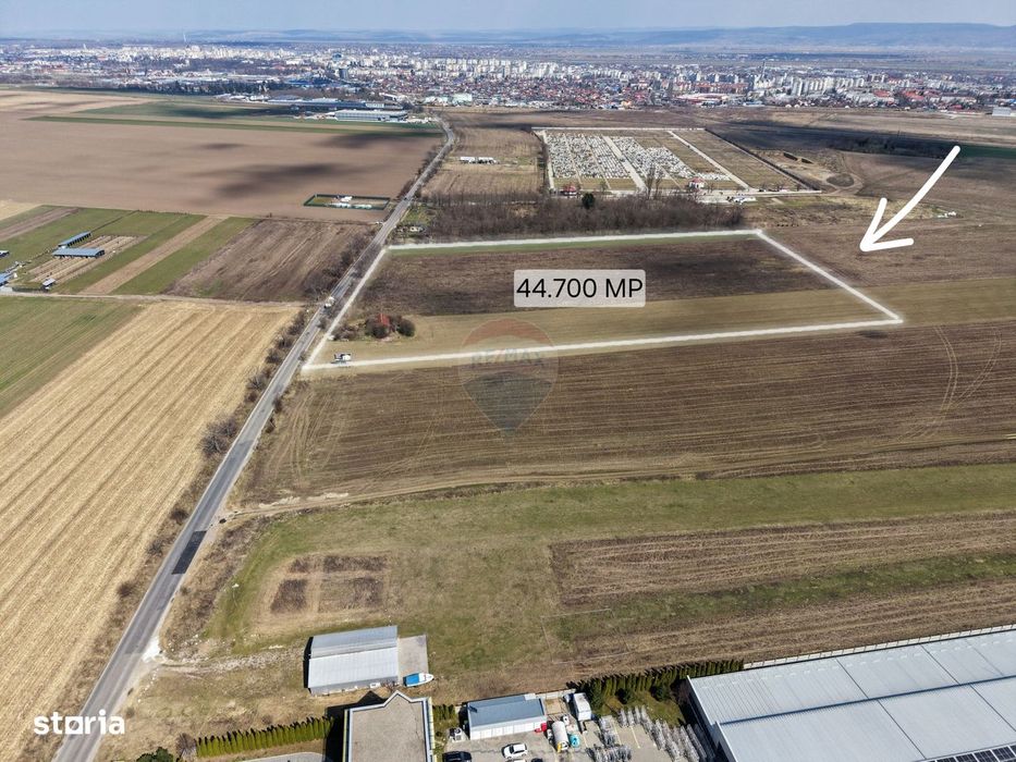 Teren intravilan de inchiriat 44700 mp langa centura Bacaului