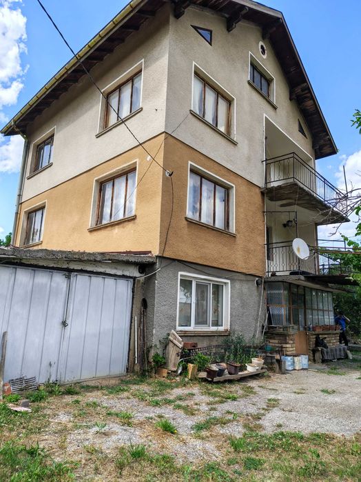 Продавам къща в с.Зимевица