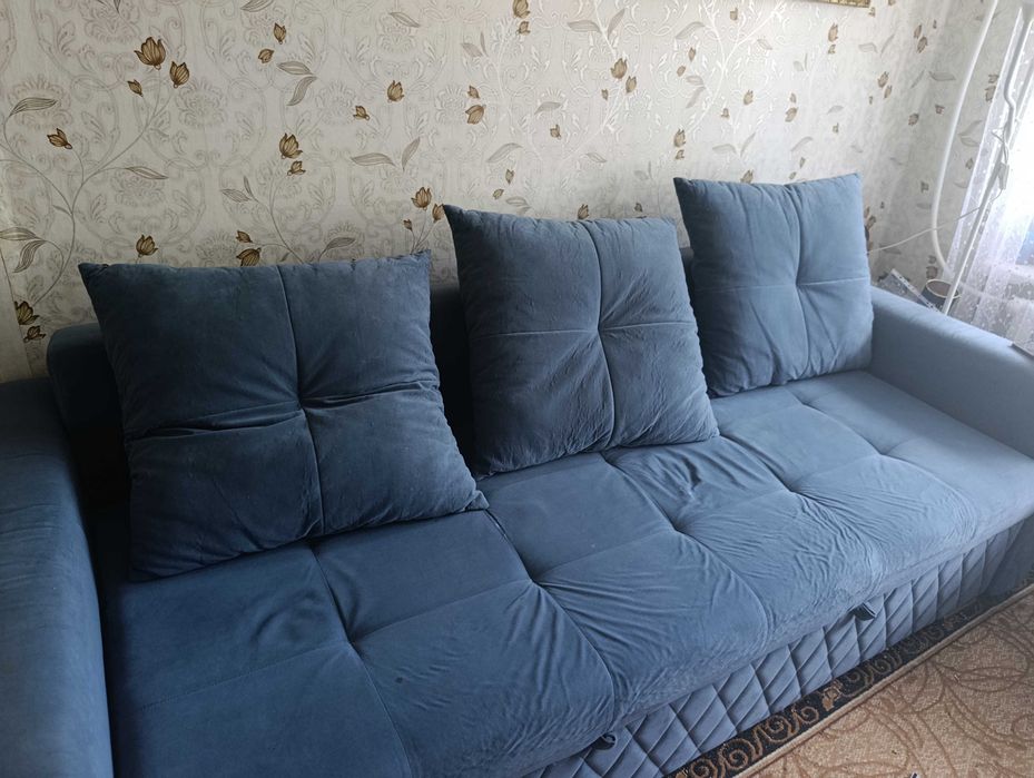 Продам диван. Самовывоз