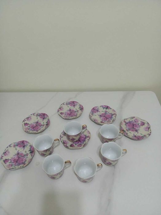 Продам красивый сервиз