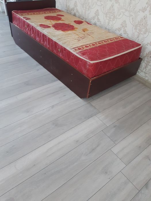 Кровать для дома срочно