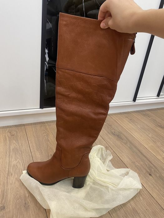 Женские кожаные сапоги