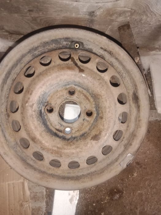 Диск на 14 от Фольксвагена  находится в селе подстепное