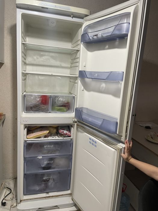 Продам холодильник