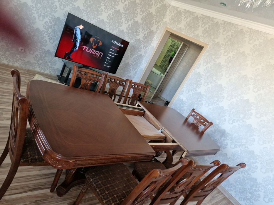 Продам стол и стулья