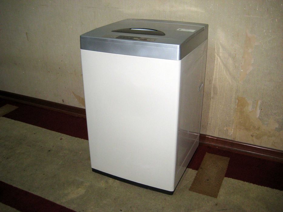 Стиральный машина SAMSUNG 6кг оригинал идеальном рабочим состоянии!