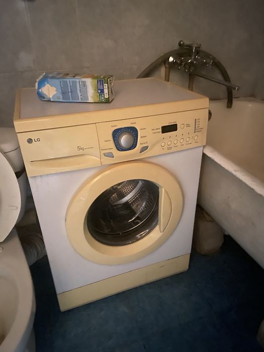 Продам стиральную машину