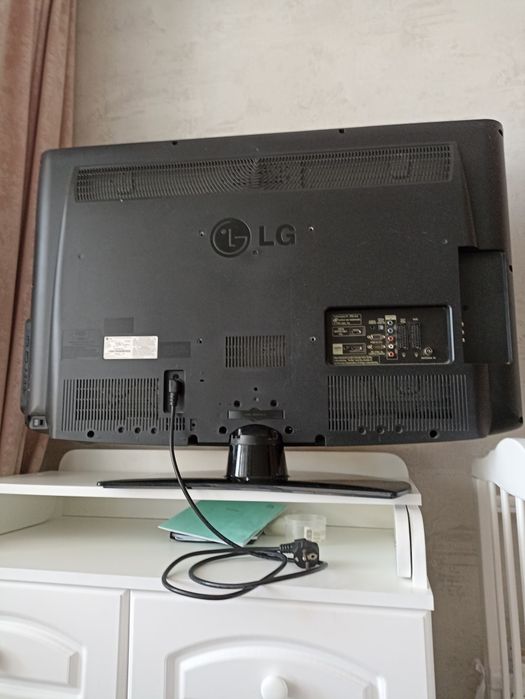Продам Телевизор LG
