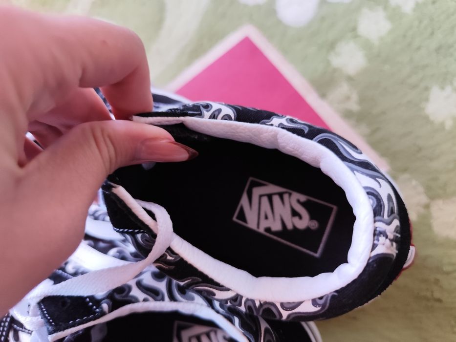 Обувки Vans Old Skool black/true white flames