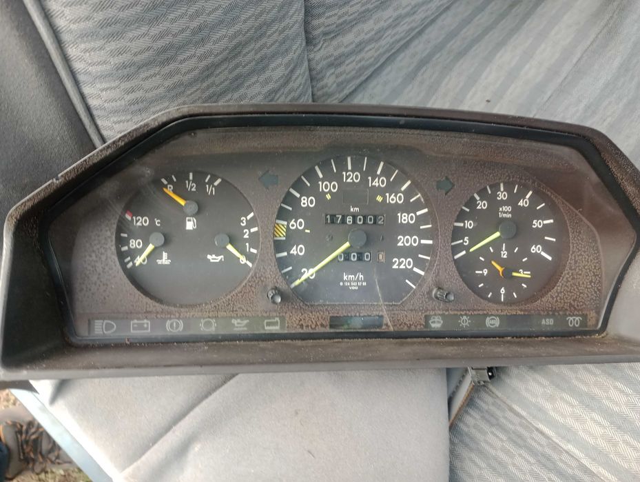 Piese pentru Mercedes W124 300 D