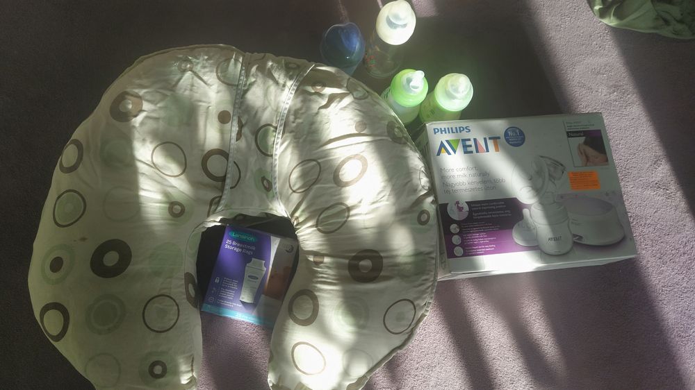 Електрическа , преносима помпа за кърма Авент Avent