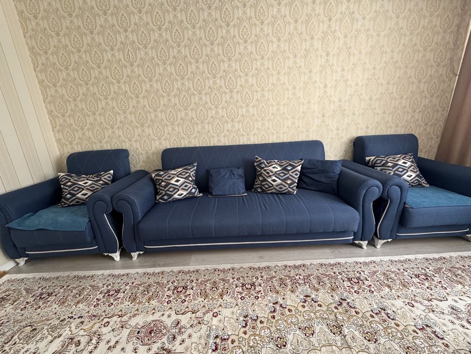 Продается диван с 2мя креслом