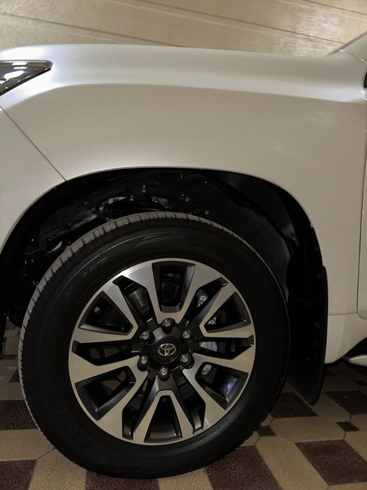 Toyota Land Cruiser Prado SFX 30