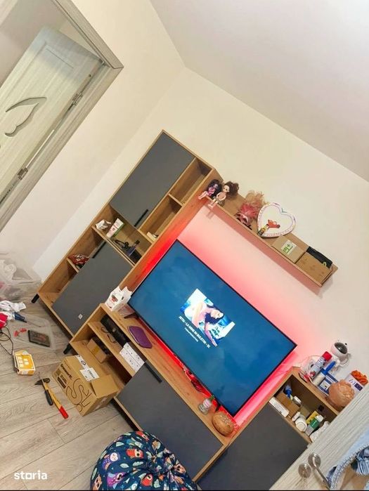 Vindem apartament in Navodari