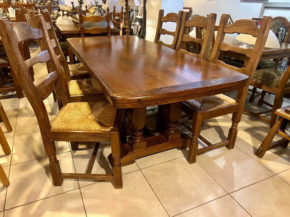 Масивна маса с 6 стола Холандия