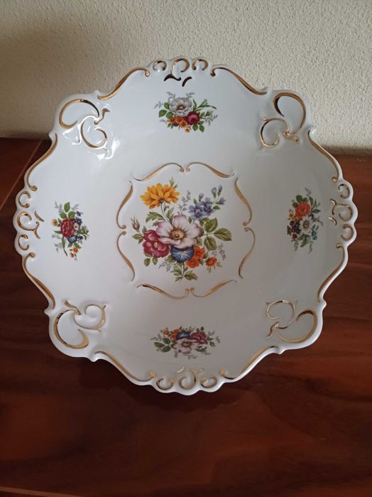 Vand ceainic-cafetiera si bol portelan.