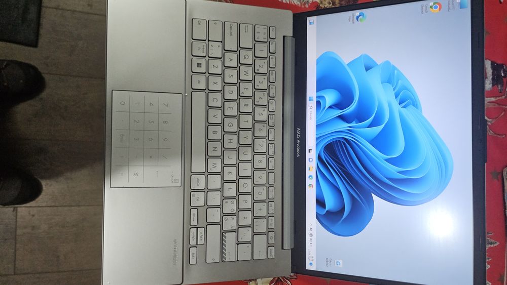 Laptop Asus Vivobook Ryzen 5 7000 16g ram nvme 512