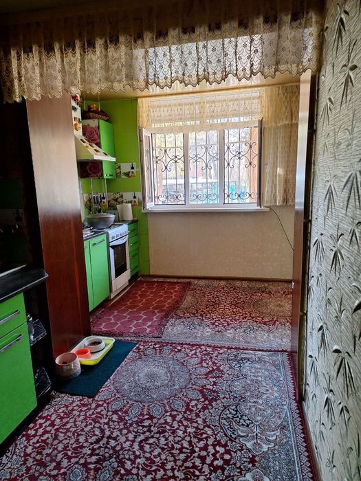 3.xonali dom Sotiladi.