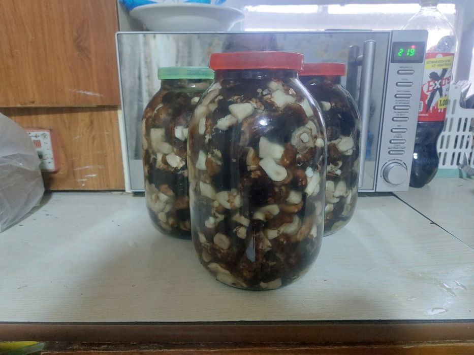Продам солёные грибочки валуи