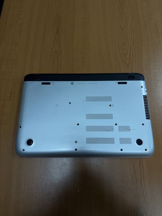 Лаптоп HP Pavilion 15 i3