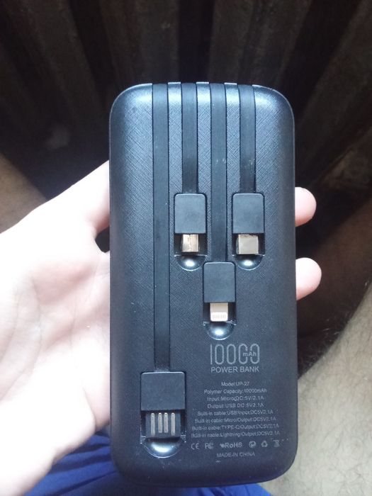 Продам повер банк за 10000
