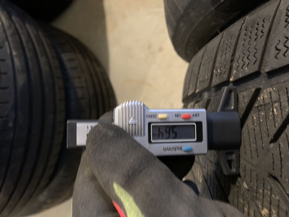 Anvelope M+S Bridgestone/Vredestein 225/40/18