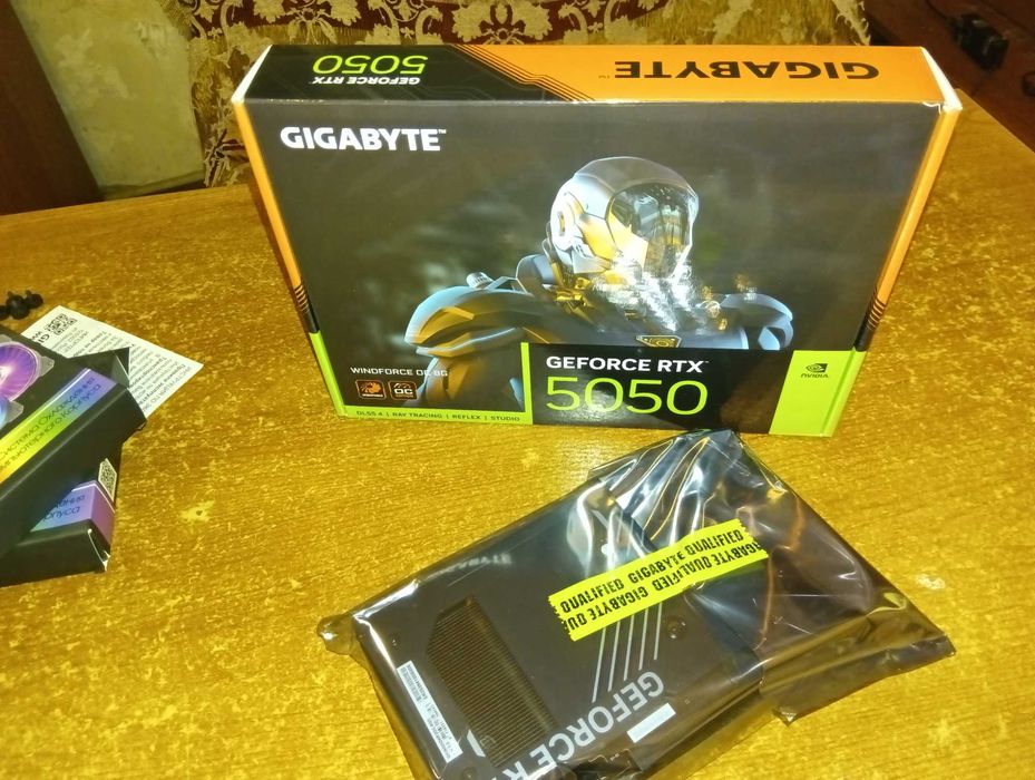 Видеокарта GIGABYTE GeForce RTX 5050 WINDFORCE OC 8 ГБ