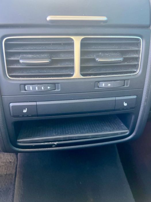 VW Touareg 4x4 diesel Pret FIX avariat, AVARIATE