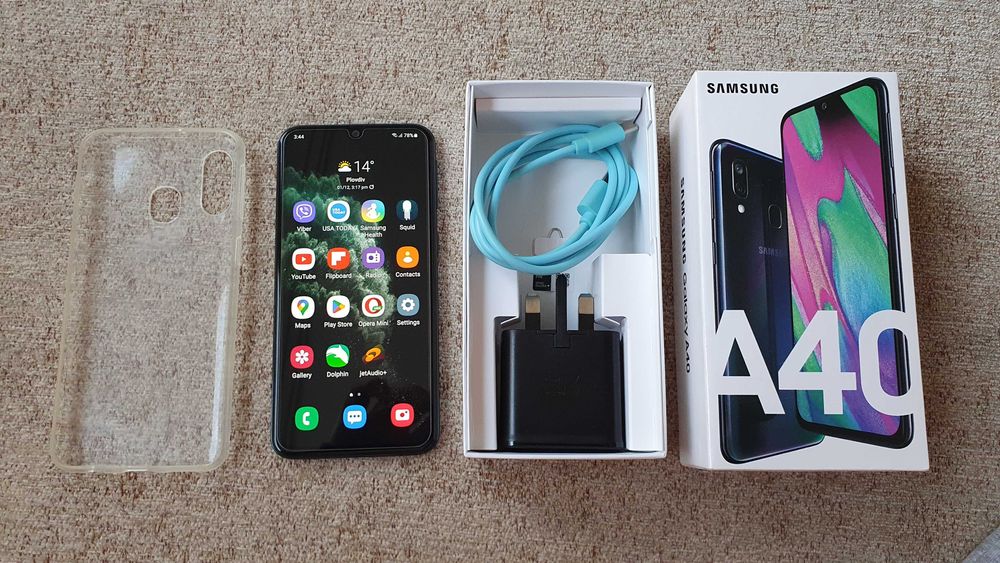 Samsung Galaxy A40 Нов