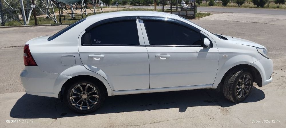 Sotiladi Neksiya 3  4200$