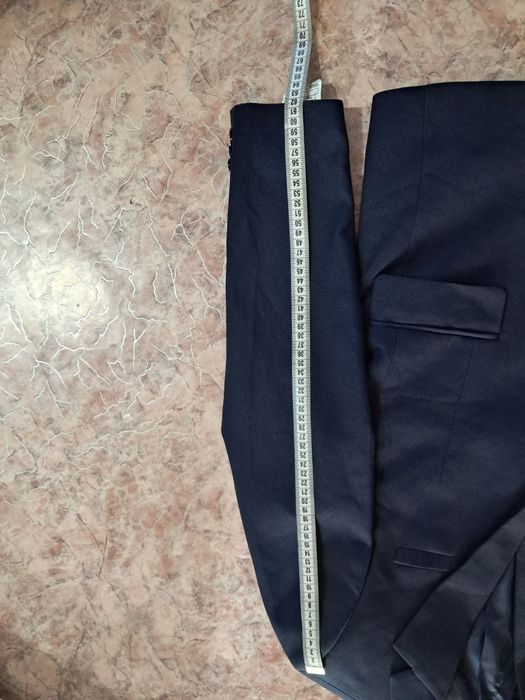 Продам костюм школьный на парня