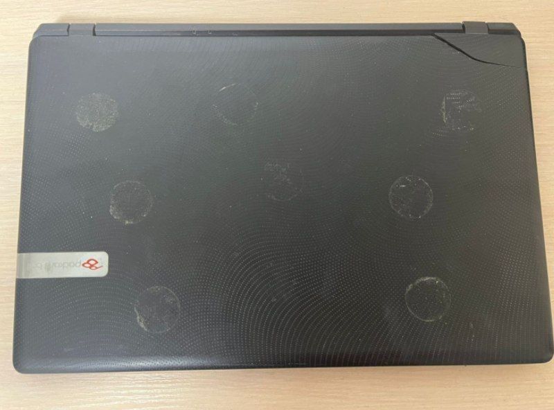 Продам ноутбук Packard Bell