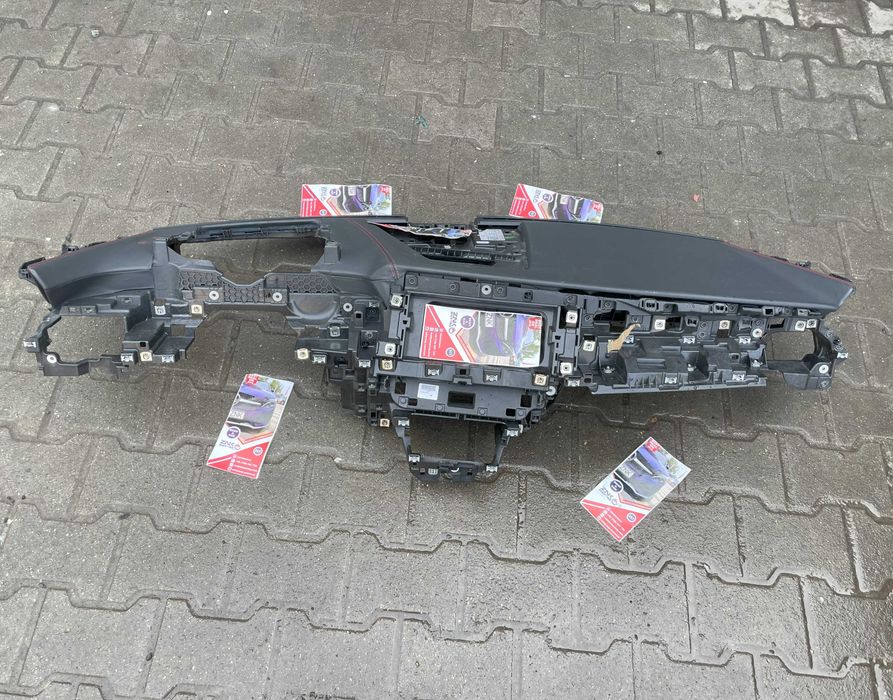 Audi GT E-tron - kit airbag - plansa de bord - centuri de siguranta