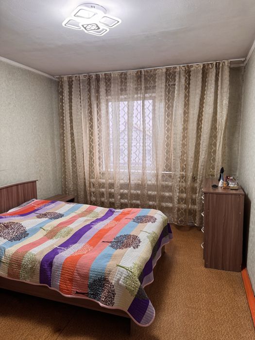 Продам квартиру, теплая светлая , тррг есть