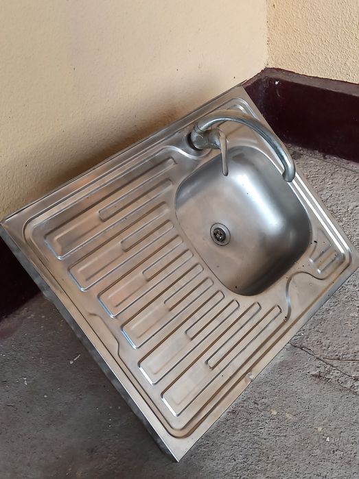 Продается раковина-мойка с сушилкой