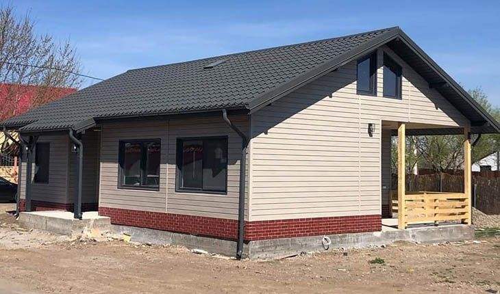 Vand case pe structura metalica 9 x 10.5