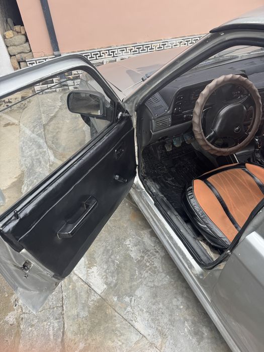 Opel kadet (xetchbek) sotiladi