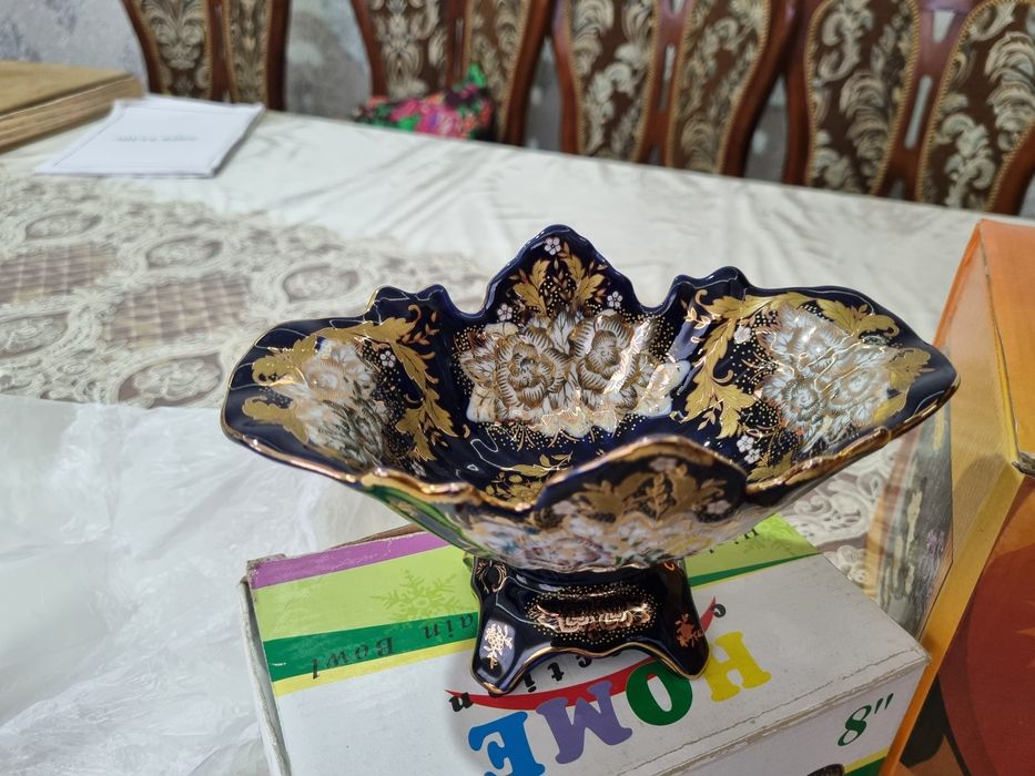 Chinni buyumlari qora bagima