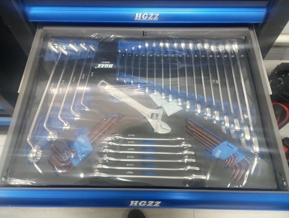 Инструментальня тележка с ложементами