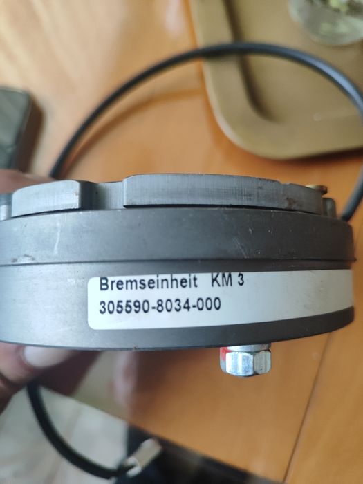 • Електромагнитна спирачка KONE Bremseinheit KM 3 (50 Nm)
