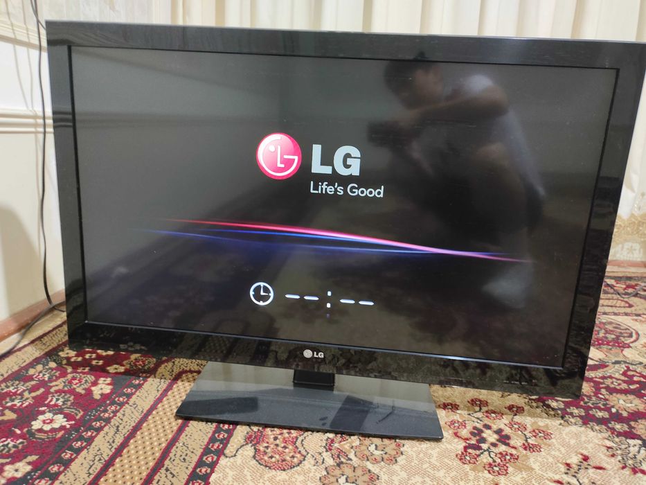 Телевизор LG 42CS560