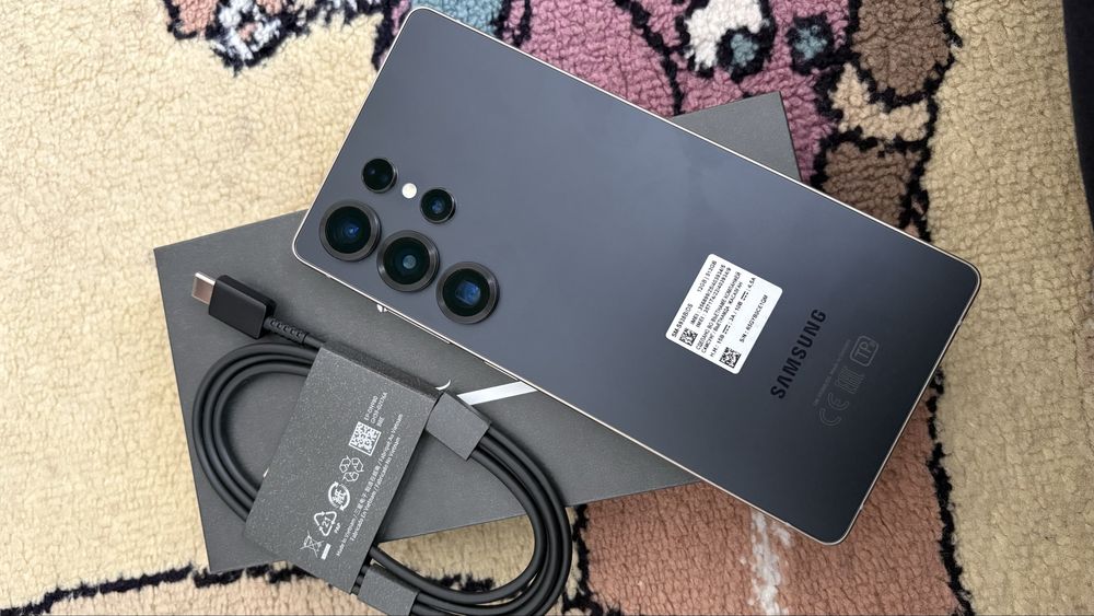 Самсунг S 25 Ultra