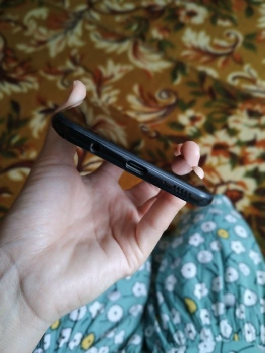Samsung A 20, состояние хорошее