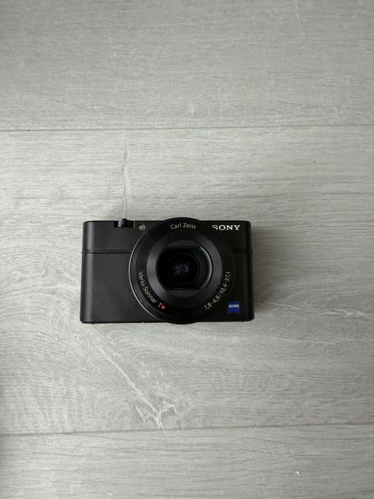 Sony DSC-RX100 Cybershot - aparat foto 20.2MP