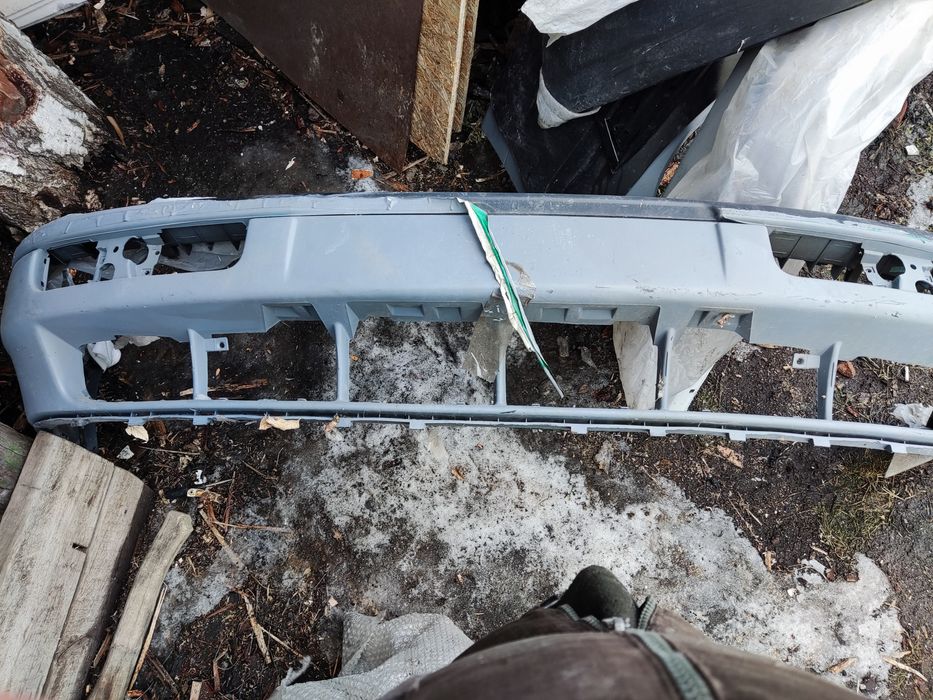 Передний бампер Фольксваген Пассат б4